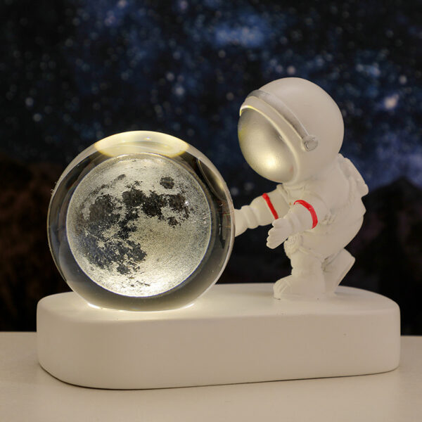⁦Glowing Planetary Galaxy Astronaut Crystal Ball Night Lights USB Power Warm Bedside Light Brithday Gift Night Lamp⁩ - الصورة ⁦2⁩