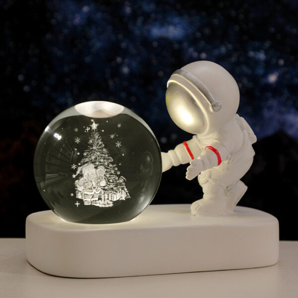 ⁦Glowing Planetary Galaxy Astronaut Crystal Ball Night Lights USB Power Warm Bedside Light Brithday Gift Night Lamp⁩ - الصورة ⁦9⁩