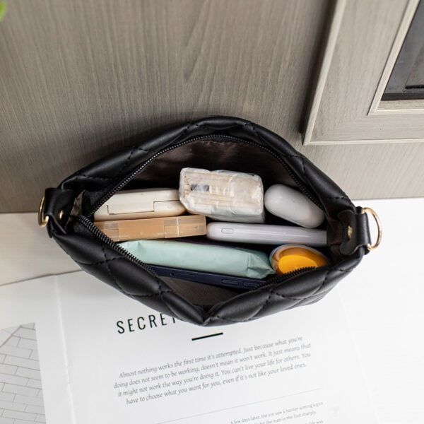 ⁦Small Messenger Bag For Women Trend Lingge Embroidery Female Shoulder Bags Fashion Chain Ladies Crossbody Purse⁩ - الصورة ⁦2⁩